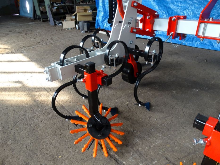 Български култиватор за лавандула 2S-10L с торовнасяне