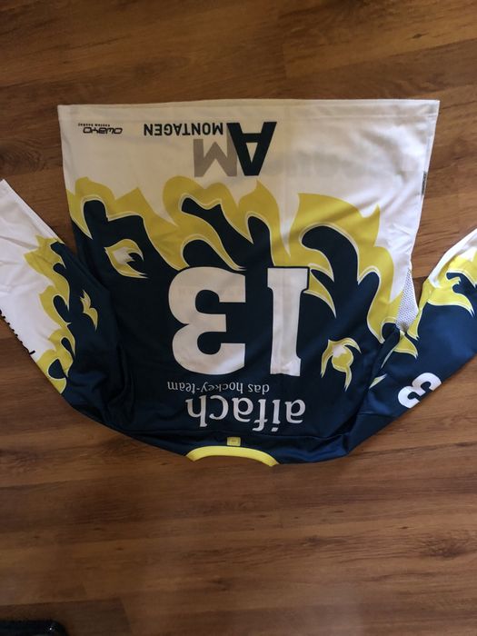 Tricou hochei owayo nou cu eticheta