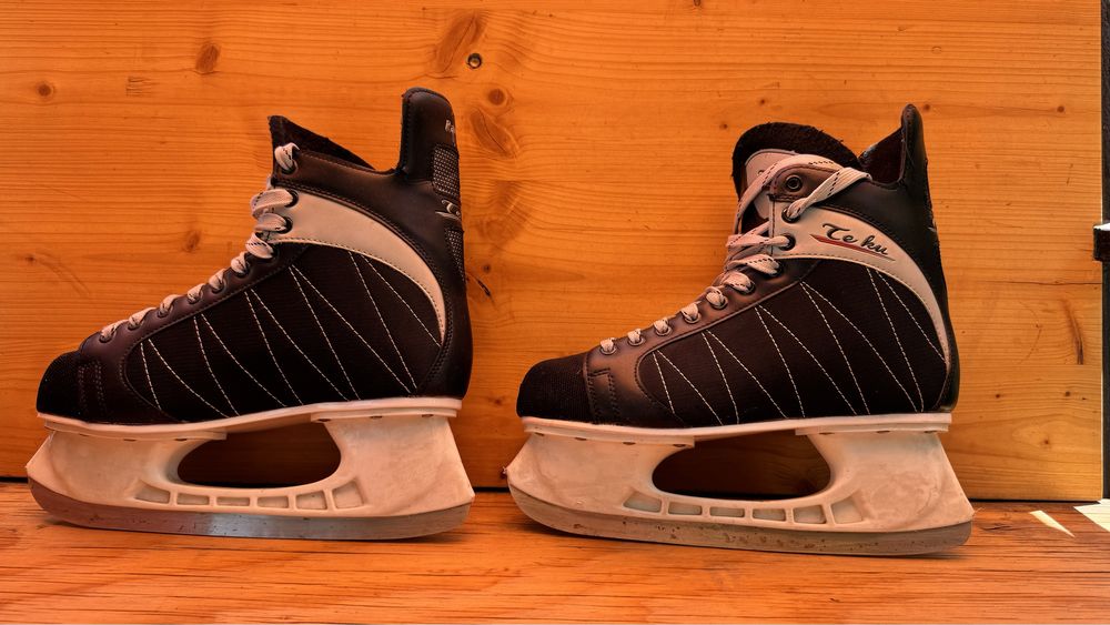 Хоккейные коньки 44 размер