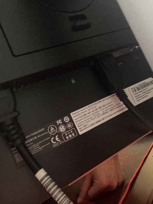 HP E243i Монитор - 24 инча / 60hz