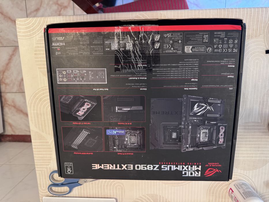 z890 Extreme noua!