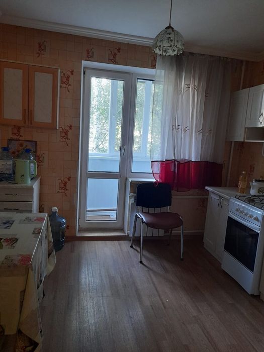 Продам 2хком квартиру район 17 школы.