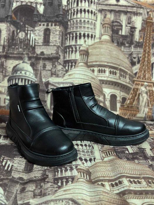 Продам новые мужские ботинки,  демисезонные