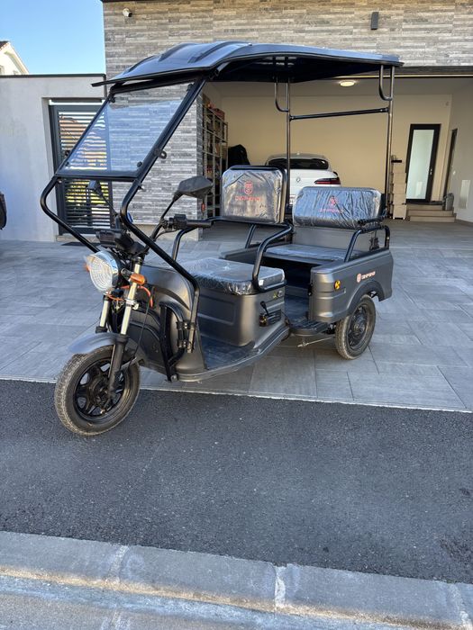 Vând motociclu JINPENG :JP1000ĐZH-F 2024 (35 km PARCURSI)