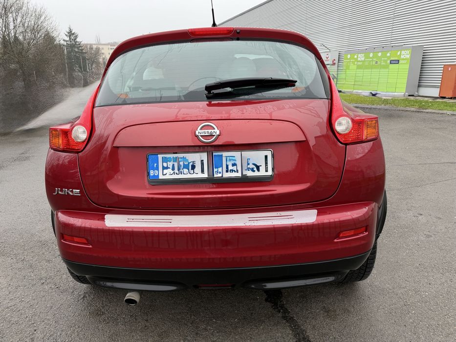 Страхотен Нисан Джук 1.6 бензин