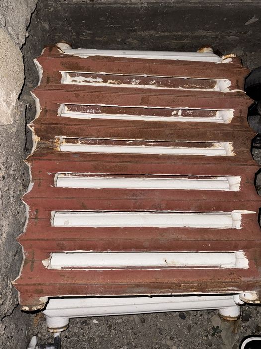 Продам чугунные батареи