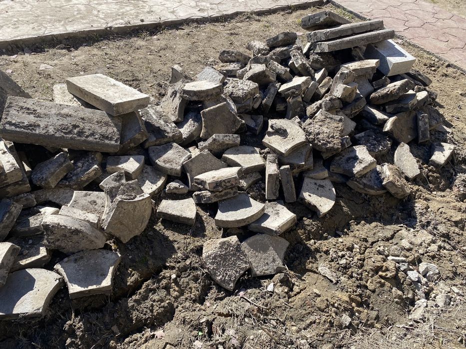 Продам б.у бардбры и немного брусчатки