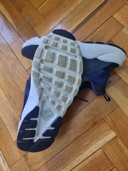 Спортни обувки  NIKE