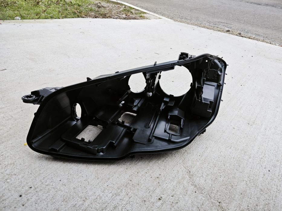 Корпус ляв фар  Мерцедес w221 фейс