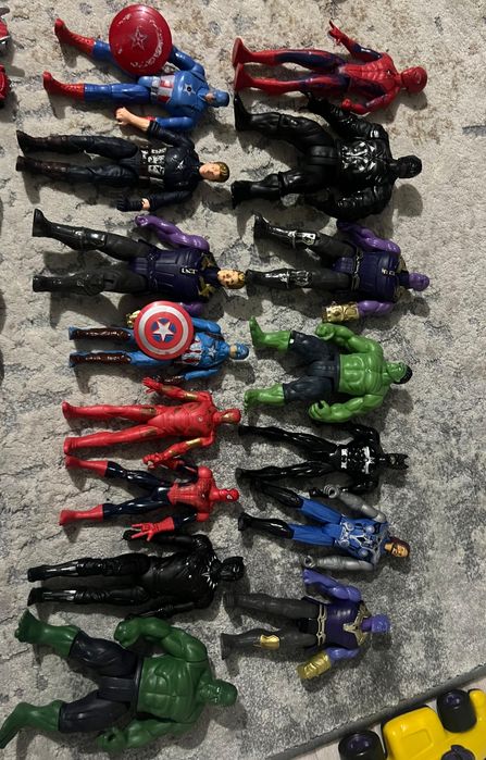 Коллекция игрушек марвел