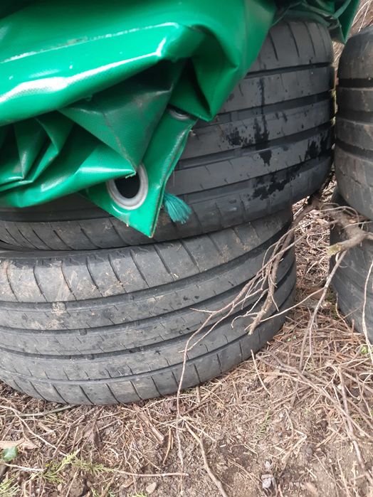 245/45/17,  255/45/18, 245/40/18, 255/45/18, 205/55/16, 215/60/17