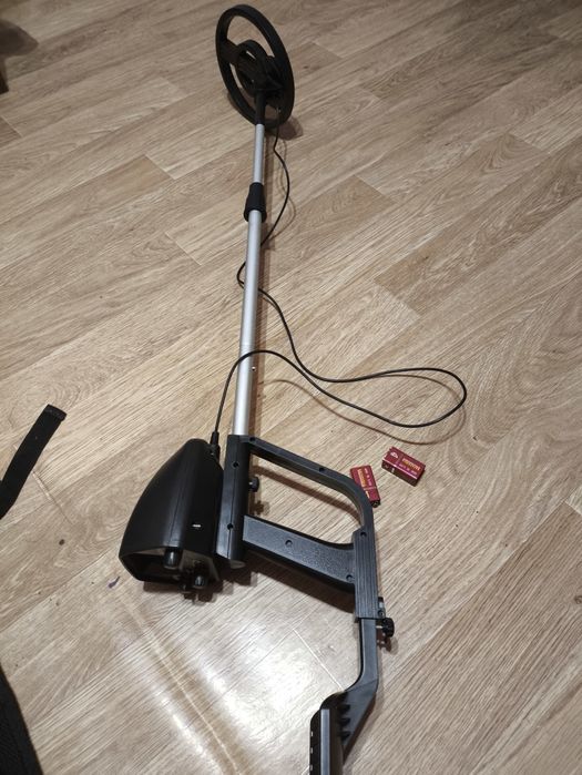 Продам металлоискатель мд4030 про