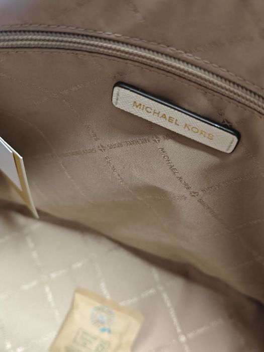 Michael Kors чанта