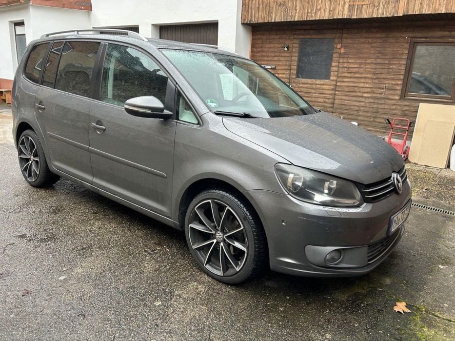 Volkswagen touran