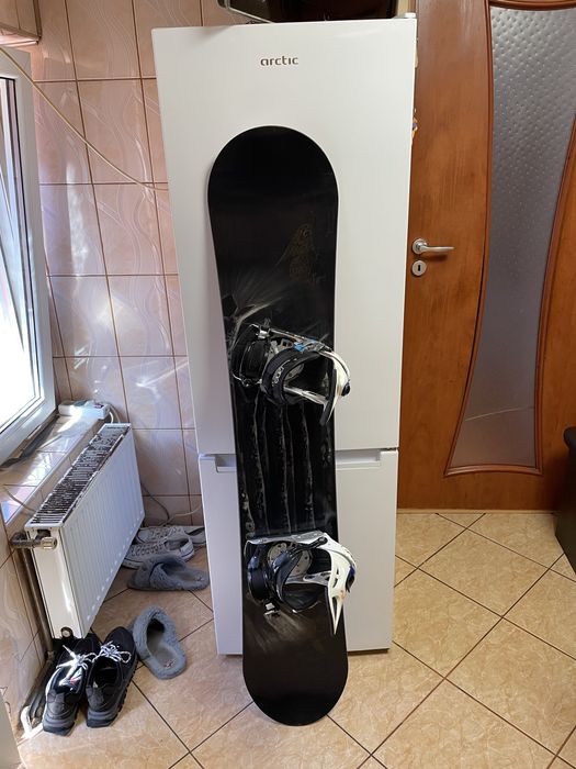 Placa snowboard 150 cm cu legaturi