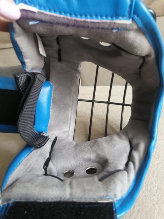 Шлем и перчатки размер М