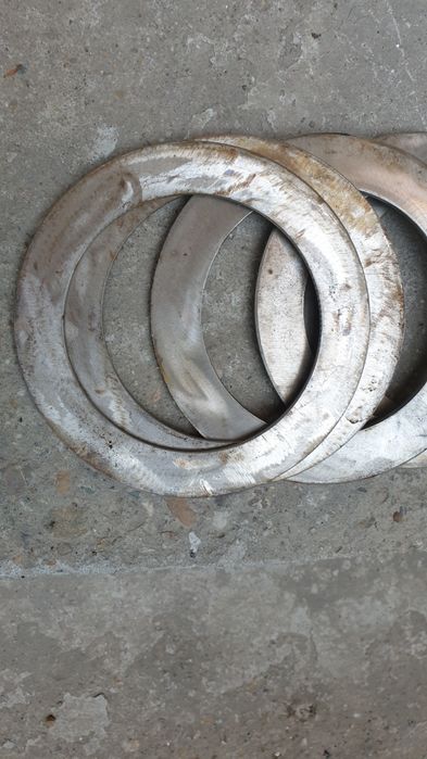 Flanșe de inox făcute manual