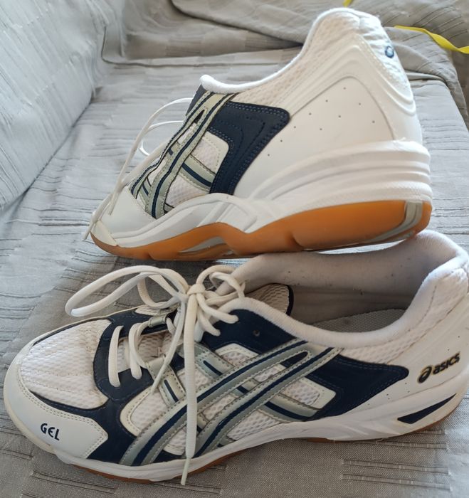 Asics маратонки номер 45,5