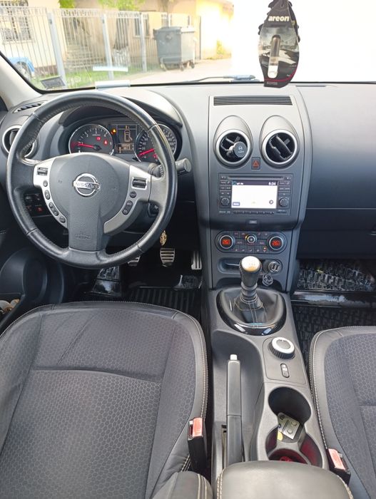 Nissan Qashqai+2. 4x4