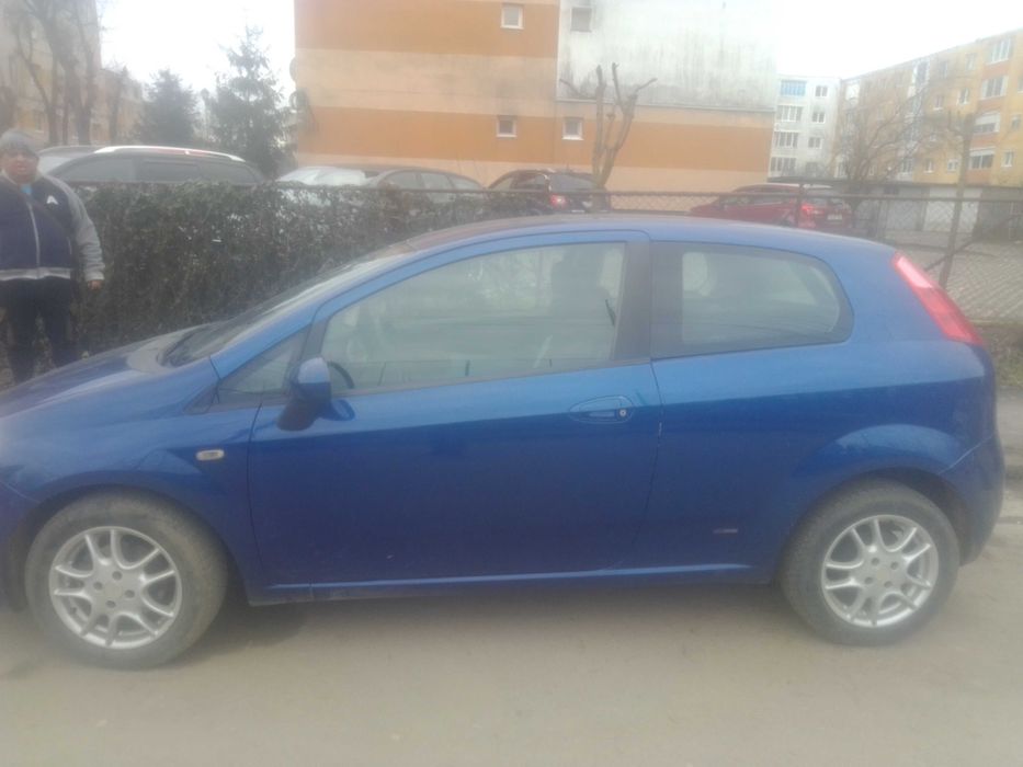 vand fiat punto  2005 stare foarte buna asigurare verificare facuta