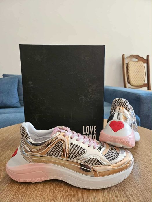 Нови маркови маратонки