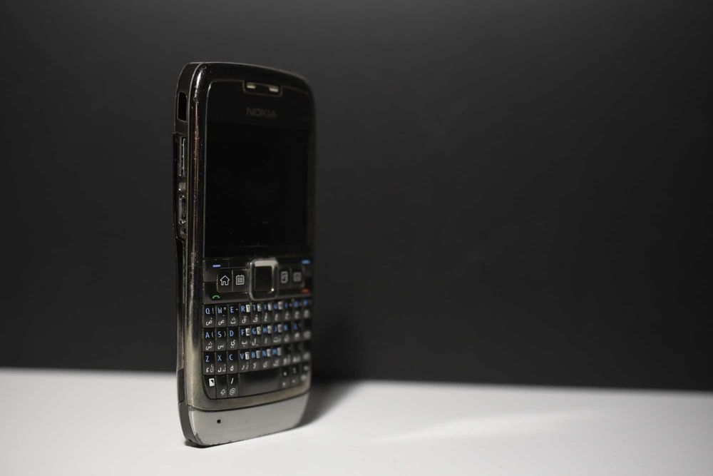 Vand Nokia E71 - Telefon Retro
