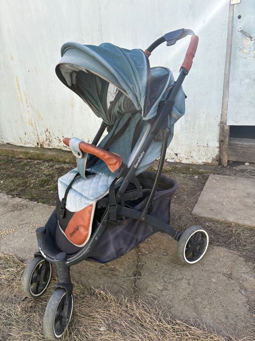 Продам детскую прогулочную коляску