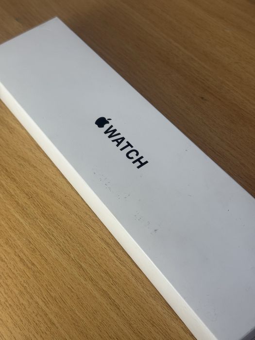 Продаю Apple Watch SE