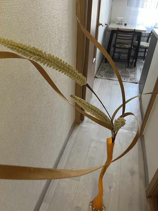 Ваза напольная с камышом