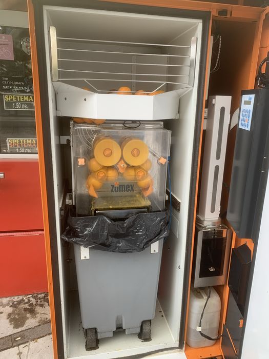 Zumex вендинг машина за фреш