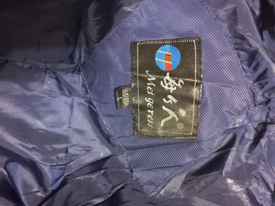 Продам новую куртку