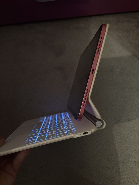 Husă ipad tastatură led