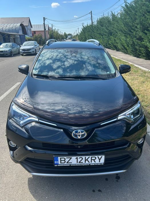 Vand Toyota Rav 4 hybrid an fab 2016