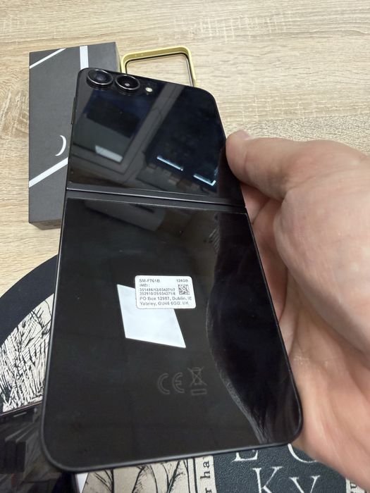 Samsung Galaxy Z Flip 7 FE 5G 8/128gb - заключен
