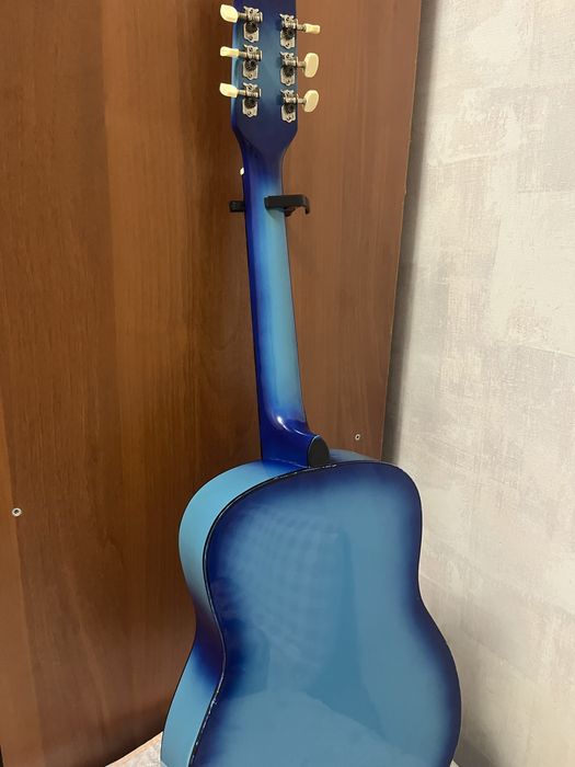 Продам гитару в хорошем состояний