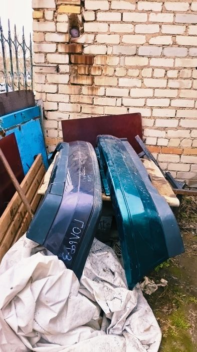 Продам бампер на гольф
