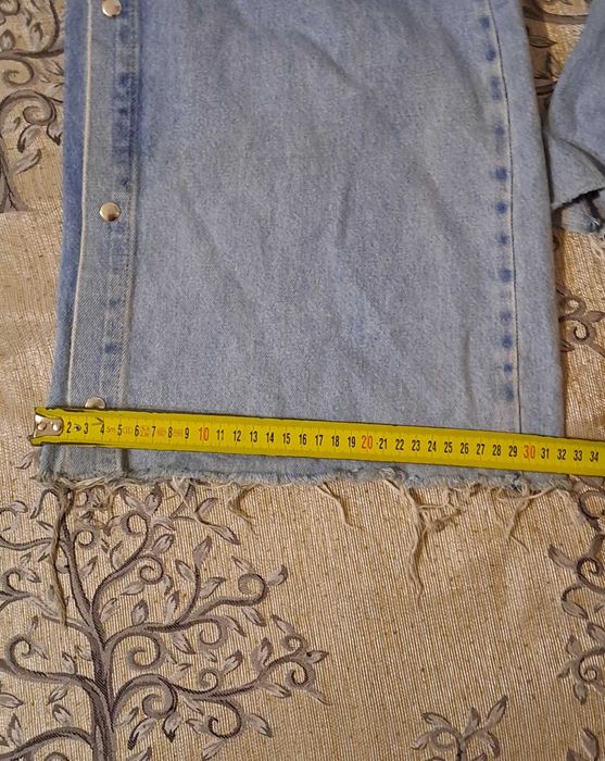 Blugi cu capse Pull and Bear