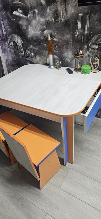 Детский столик со стульями