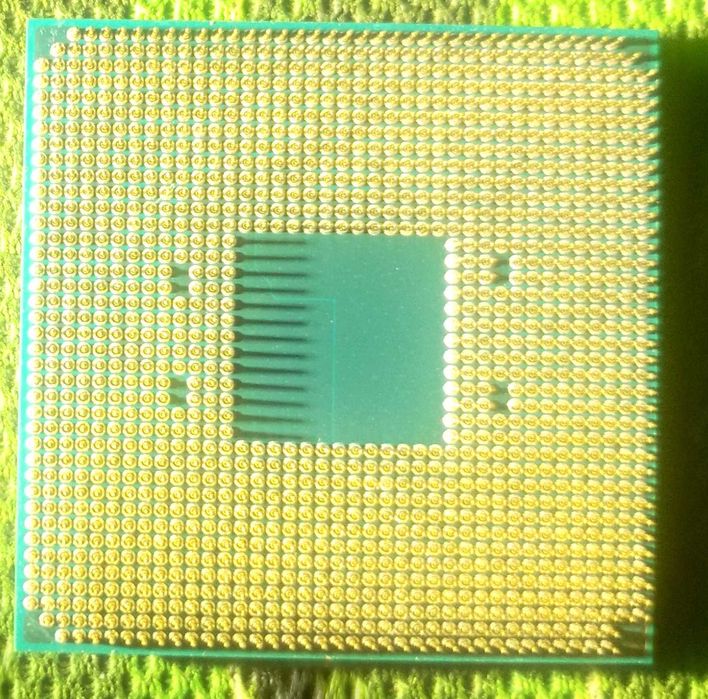 AMD Ryzen 3 5300G (~R5 2600 + RX 550)