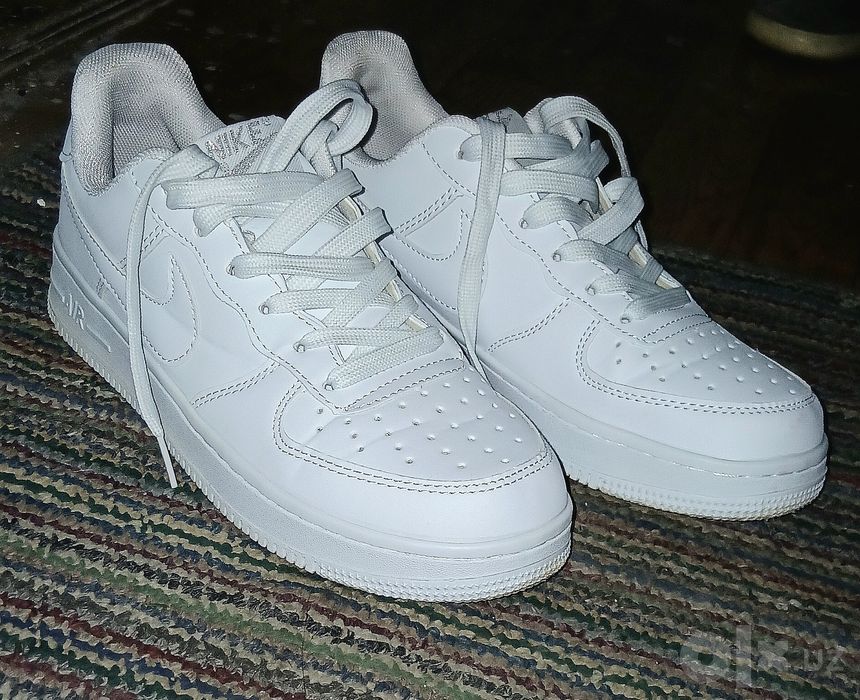 Nike. Air   force