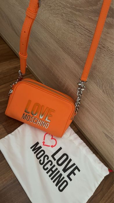 Оригинална чанта Love Moschino