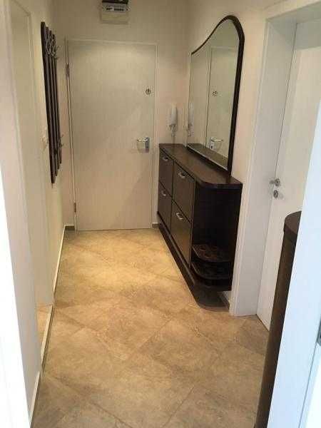 Дава се под наем Двустаен апартамент в Бургас, Център - 70 кв.м за 612 € - Снимка #8