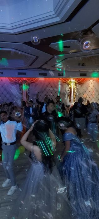 DJ  за Вашето незабравимо парти ! Дисководещ