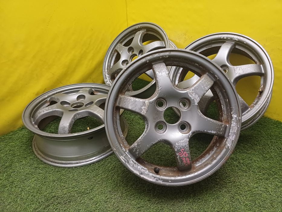 Диски R15 4x100 на Toyota.