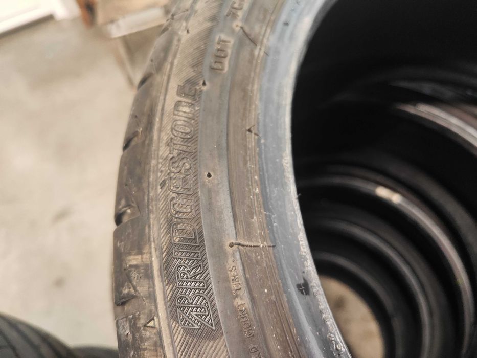 2бр. летни гуми 225/40/18 Bridgestone