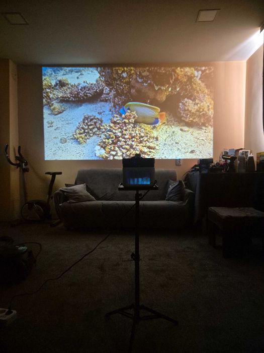 видео проектор с wifi и андройд 11.Супер резулюция ,само за 180 лева.