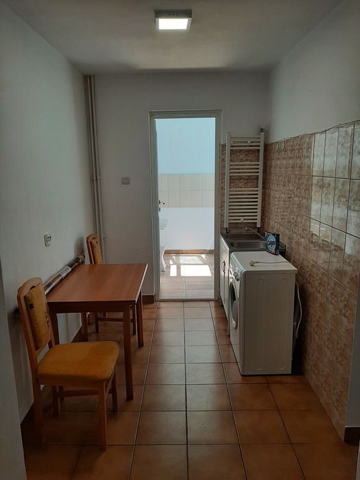 Ofer pentru închiriere apartament 2 camere Negru Vodă, Pitesti