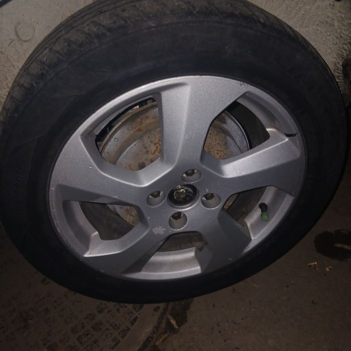 Продам диски шинами 195/55/16