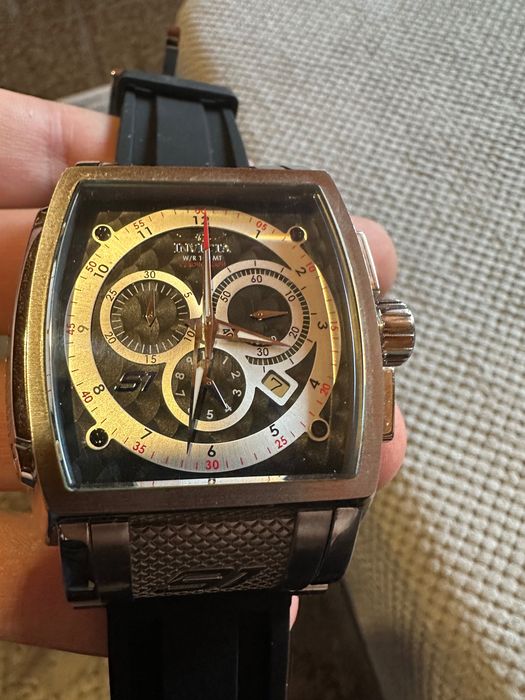 Invicta S1 Rally swiss movement