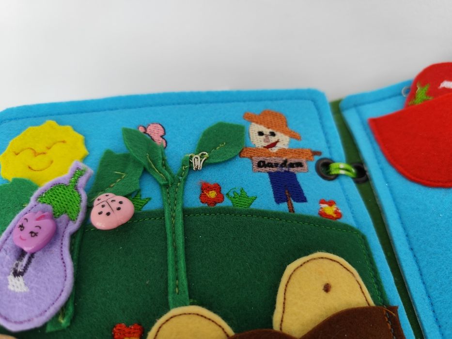 Тиха книжка по метода Монтесори